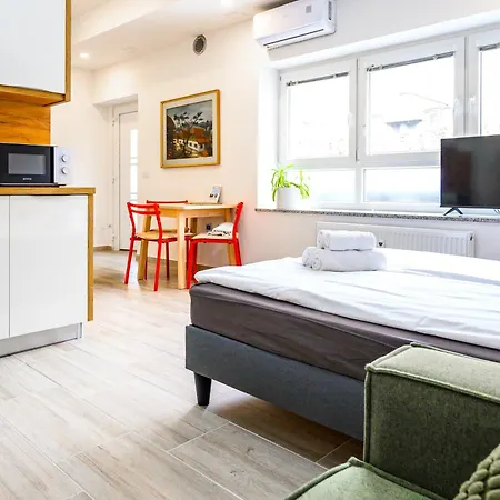 The Industrial Loft Apartma
